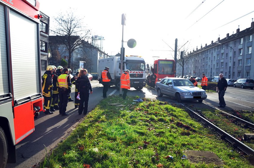 VU Koeln PKW Bahn Amsterdamerstr Friedrich Karlstr P097.JPG